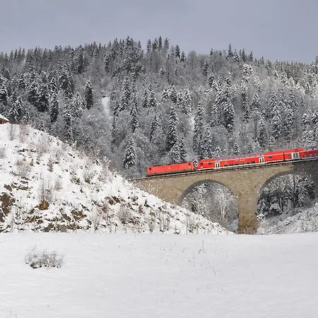Hotel Hofgut Sternen - Wohnen In Kunst Und Kultur 3*