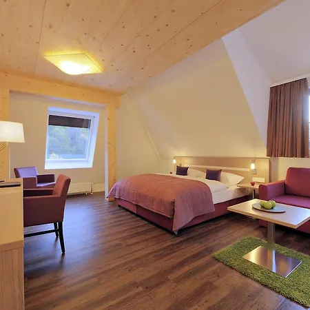 Hotel Hofgut Sternen - Wohnen In Kunst Und Kultur