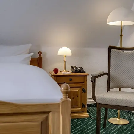 Hofgut Sternen - Wohnen In Kunst Und Kultur 3*