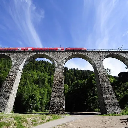 Hofgut Sternen - Wohnen In Kunst Und Kultur 3*