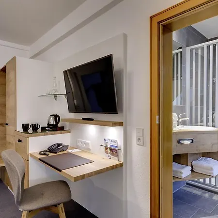 Hofgut Sternen - Wohnen In Kunst Und Kultur 3*