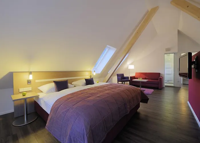 Hofgut Sternen - Wohnen In Kunst Und Kultur