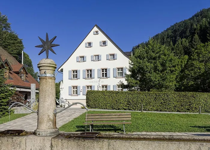 Hofgut Sternen - Wohnen In Kunst Und Kultur Breitnau