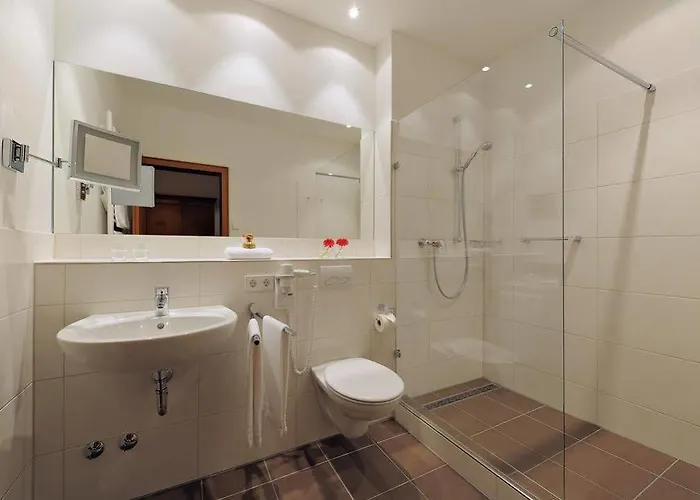 Hofgut Sternen - Wohnen In Kunst Und Kultur Hotell 3*